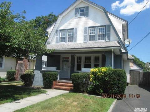138-59 64th Ave, Flushing, NY 11367 photo 1