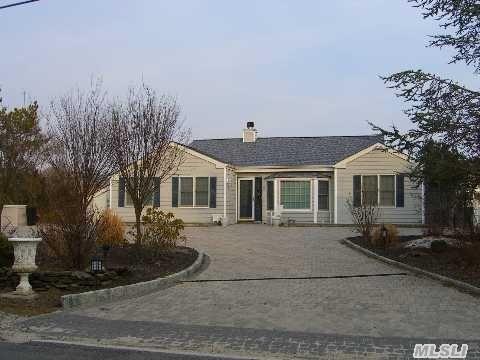 43 Shore Rd, Westhampton, NY 11977 photo 1