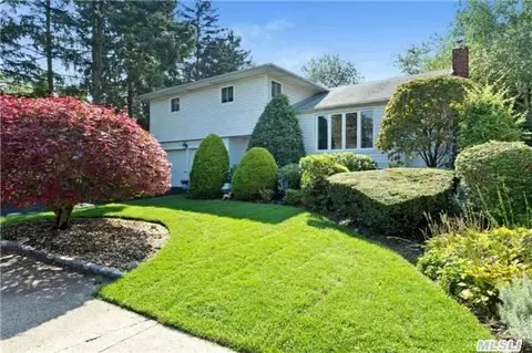 48 Acorn Ln, Plainview, NY 11803 photo 1