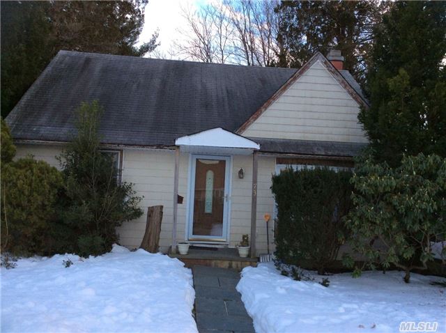 73 Nassau Ave, Plainview, NY 11803 photo 1