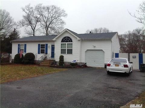 229 Patchogue Ave, Mastic, NY 11950 photo 1