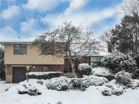 2 Argyle Rd, Plainview, NY 11803 photo 1