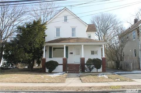 18 E Milton St, Freeport, NY 11520 photo 1