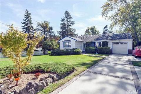68 Haypath Rd, Bethpage, NY 11714 photo 1