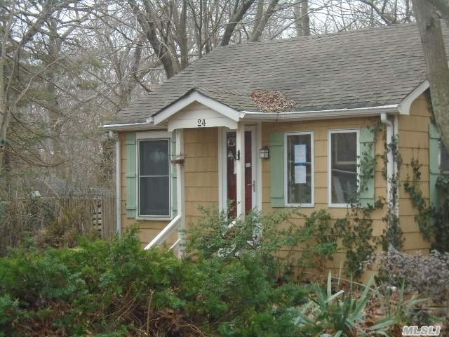 24 Rutland Rd, Mastic, NY 11950 photo 1