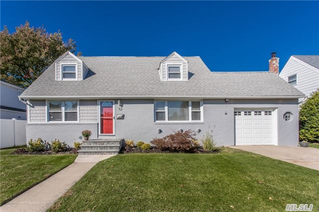 52 Amby Ave, Plainview, NY 11803 photo 1