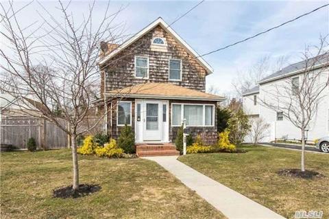 198 Smith Ave, Islip, NY 11751 photo 1