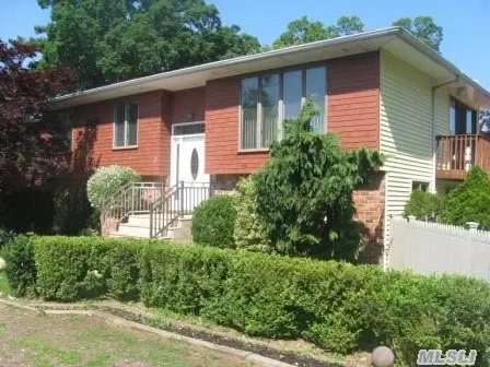 2 Thorne Ct, Bethpage, NY 11714 photo 1