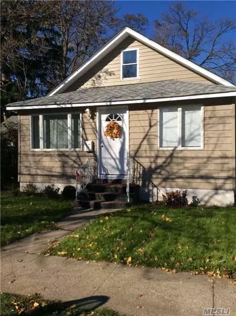 11 Delaware Pl, Hempstead, NY 11550 photo 1