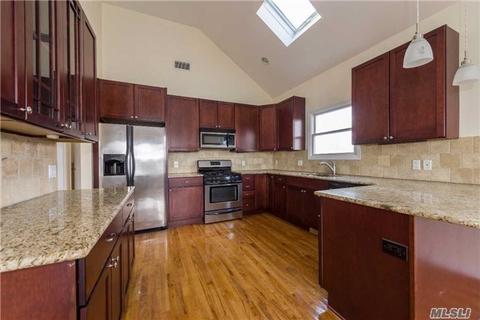 364 E Pine St, Long Beach, NY 11561 photo 1