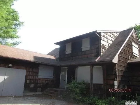147 Hedges Ave, Patchogue, NY 11772 photo 1