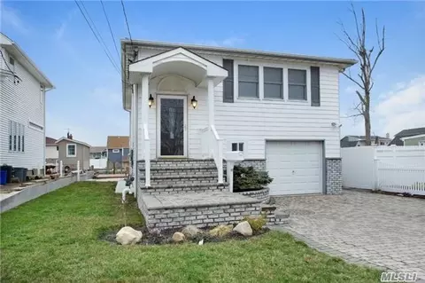 33 W Mitchell Ave, Babylon, NY 11702 photo 1