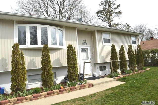57 Elm St, Central Islip, NY 11722 photo 1