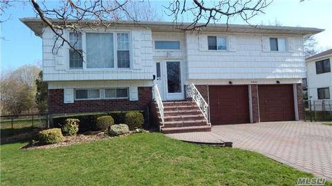 41 Stewart St, Plainview, NY 11803 photo 1