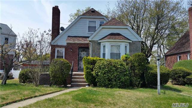 115 Martin Ave, Hempstead, NY 11550 photo 1