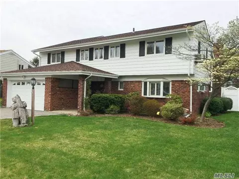 113 Grace St, Plainview, NY 11803 photo 1