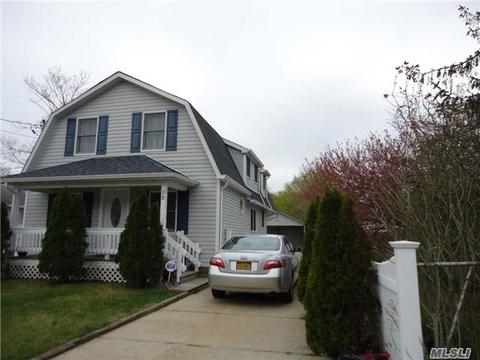92 Buckley Rd, Patchogue, NY 11772 photo 1