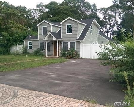 41 E Halley Ln, Central Islip, NY 11722 photo 1