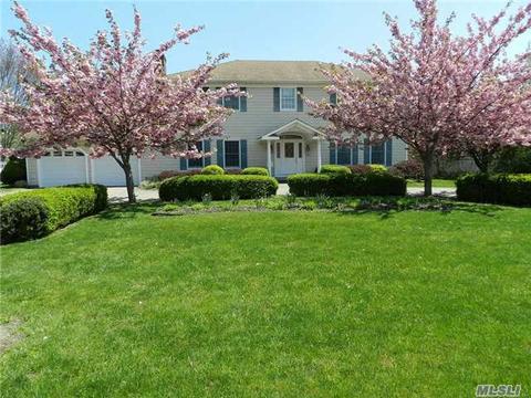 385 Cedar Ave, Islip, NY 11751 photo 1