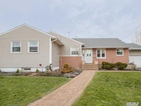 86 Front St, Freeport, NY 11520 photo 1