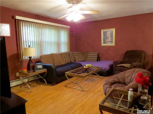 40 Biltmore Dr, Mastic Beach, NY 11951 photo 1