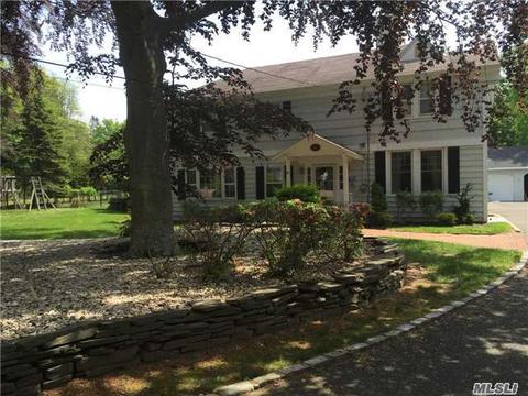 165 Saint Marks Ln, Islip, NY 11751 photo 1