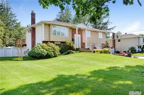44 Scholar Ln, Commack, NY 11725 photo 1