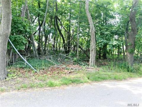 200 Freeman Rd, Mattituck, NY 11952 photo 1