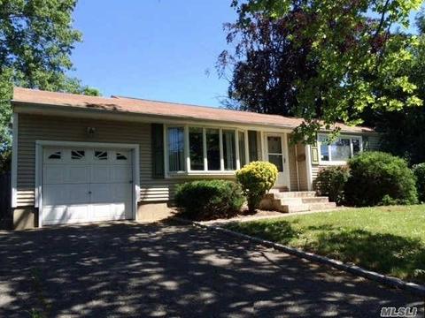 21 Sheldon Pl, Commack, NY 11725 photo 1