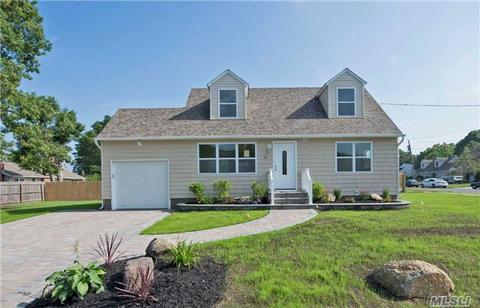 18 Washington Pl, Patchogue, NY 11772 photo 1