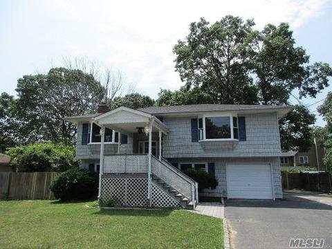 22 Applegate Dr, Mastic, NY 11950 photo 1