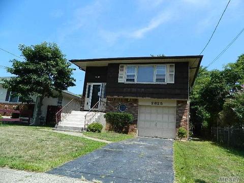 2825 Carnation Ave, Baldwin, NY 11510 photo 1