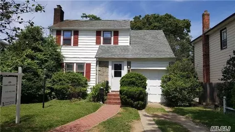 705 Adele Pl, Baldwin, NY 11510 photo 1