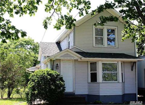 46 Waverly Ave, Patchogue, NY 11772 photo 1