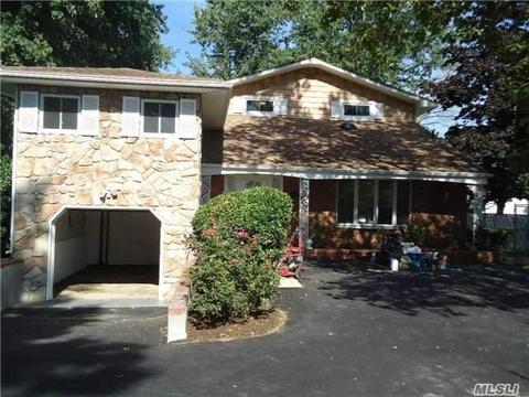 265 Leaf Ave, Central Islip, NY 11722 photo 1