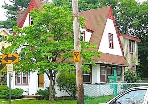52 Devon Rd, Hempstead, NY 11550 photo 1