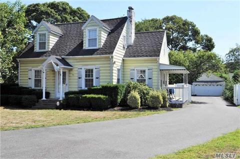 95 Roe Ave, E. Patchogue, NY 11772 photo 1