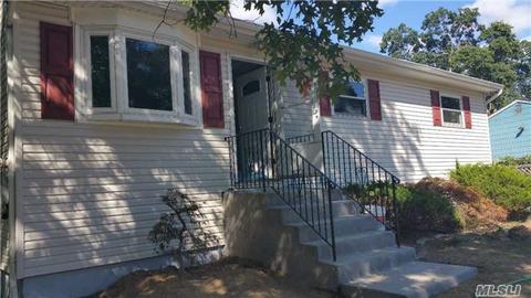 234 Ralph Ave, Babylon, NY 11702 photo 1