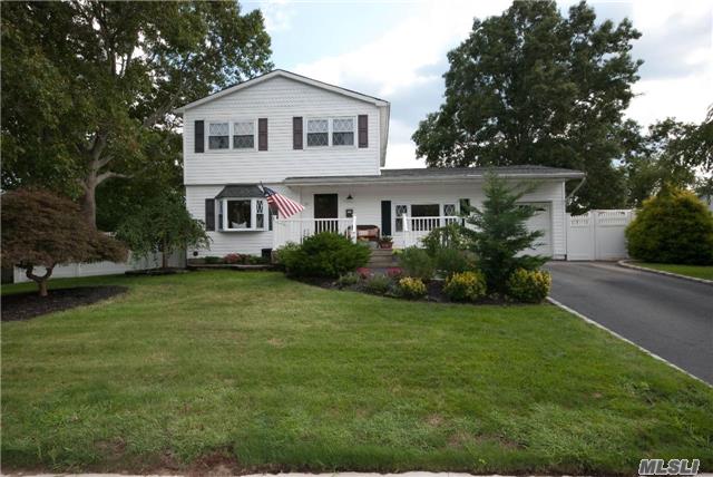 22 Edwin Ave, Patchogue, NY 11772 photo 1