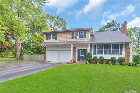 2 Sioux Dr, Commack, NY 11725 photo 1