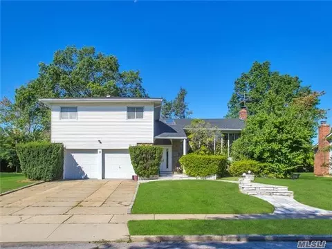 11 Herkimer Ave, Jericho, NY 11753 photo 1