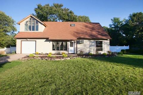 20 Hartsdale Ln, Coram, NY 11727 photo 1