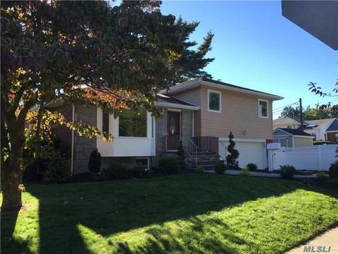 4 Warren Way, Plainview, NY 11803 photo 1