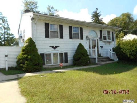 Undisclosed, Patchogue, NY 11772 photo 1