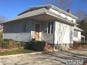 279 Cedar Ave, Patchogue, NY 11772 photo 1