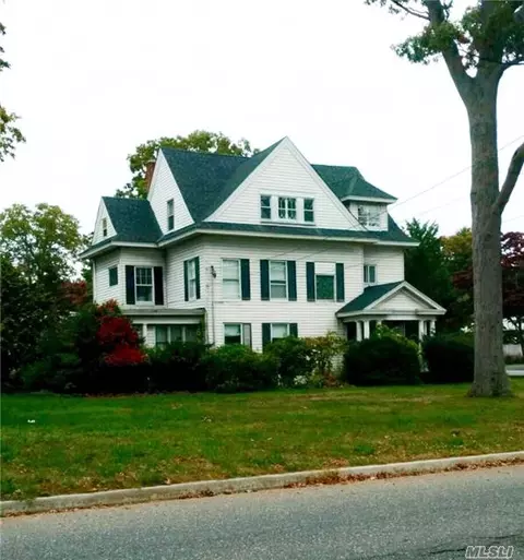 Undisclosed, Patchogue, NY 11772 photo 1