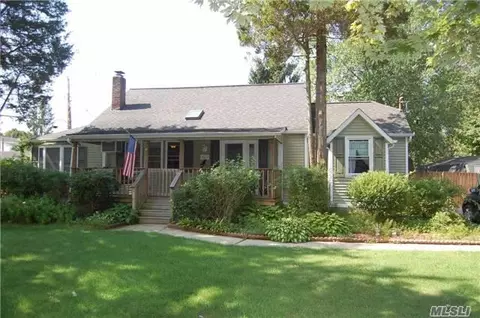 542 Islip Ave, Islip, NY 11751 photo 1