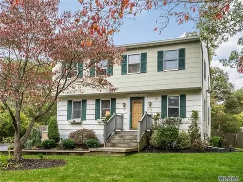 11 E Masem Sq, Patchogue, NY 11772 photo 1
