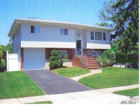 2 Raemar Ct, Bethpage, NY 11714 photo 1
