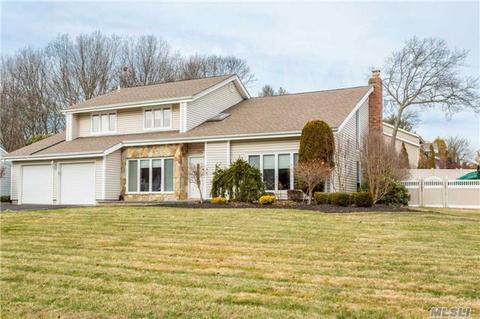 60 Timber Ridge Dr, Commack, NY 11725 photo 1